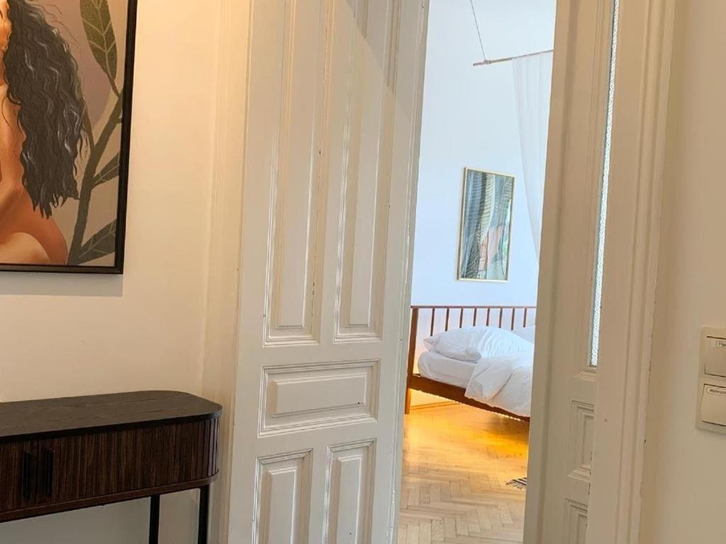Apartment & Modern With Balcony Wien