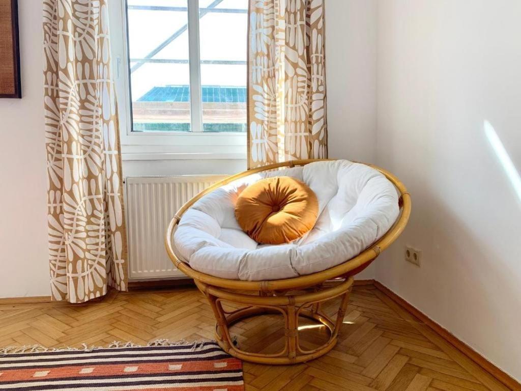 & Modern With Balcony Apartment *